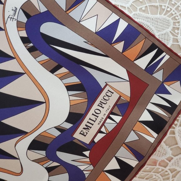 EMILIO PUCCI SCARF MULTI-COLORED PRINT SIGNATURE LOGO SQUARE SCARF 34" - Picture 7 of 12